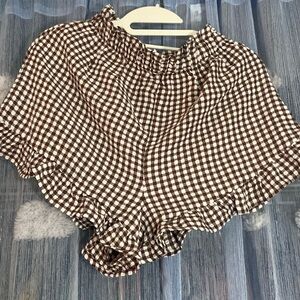 Cute brown shorts